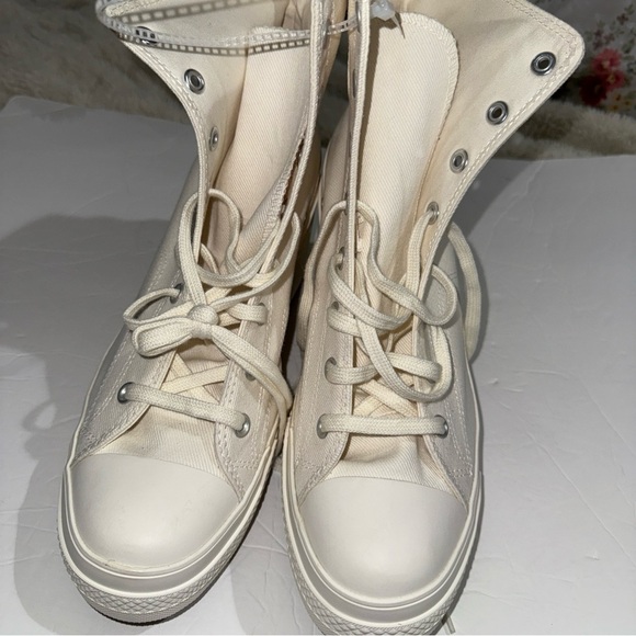 Converse White Heeled Boots - Picture 6 of 11